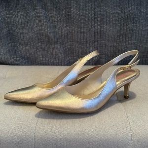 Lillly Pulitzer Kat Slingback in Gold Metallic - size 6